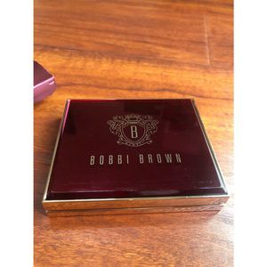 Bobbi Brown Caviar and rubies eye shadow palette